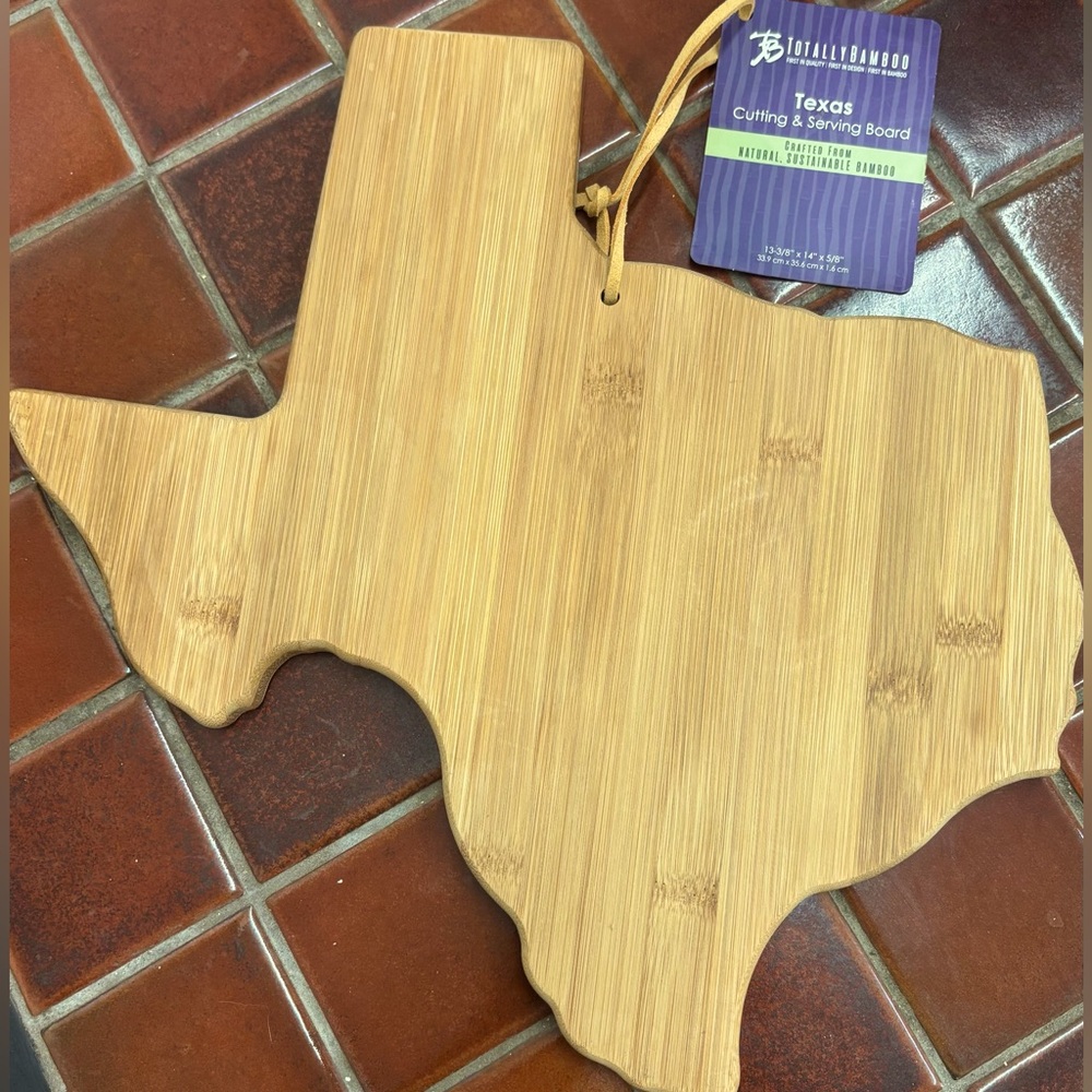 Totally Bamboo Texas shaped cutting board. New with tags! Makes a great gift!